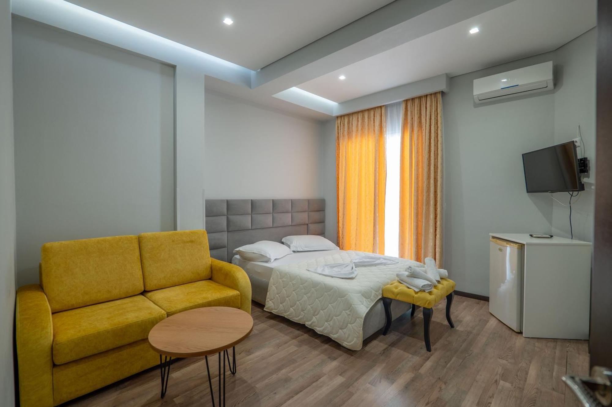 Sunkised Hotel ซารานเดอ ภายนอก รูปภาพ