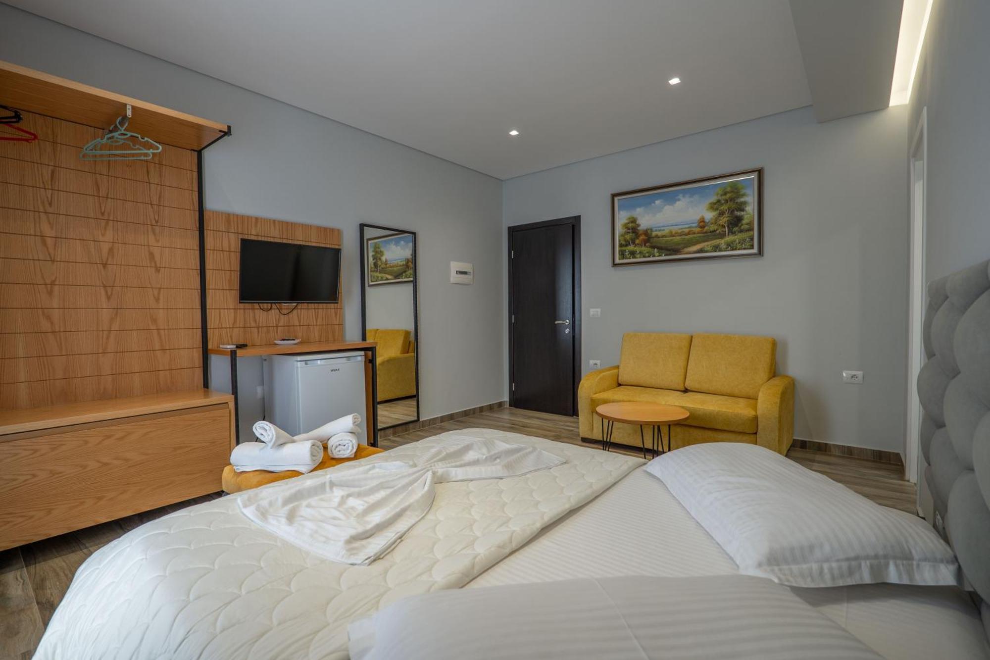 Sunkised Hotel ซารานเดอ ภายนอก รูปภาพ