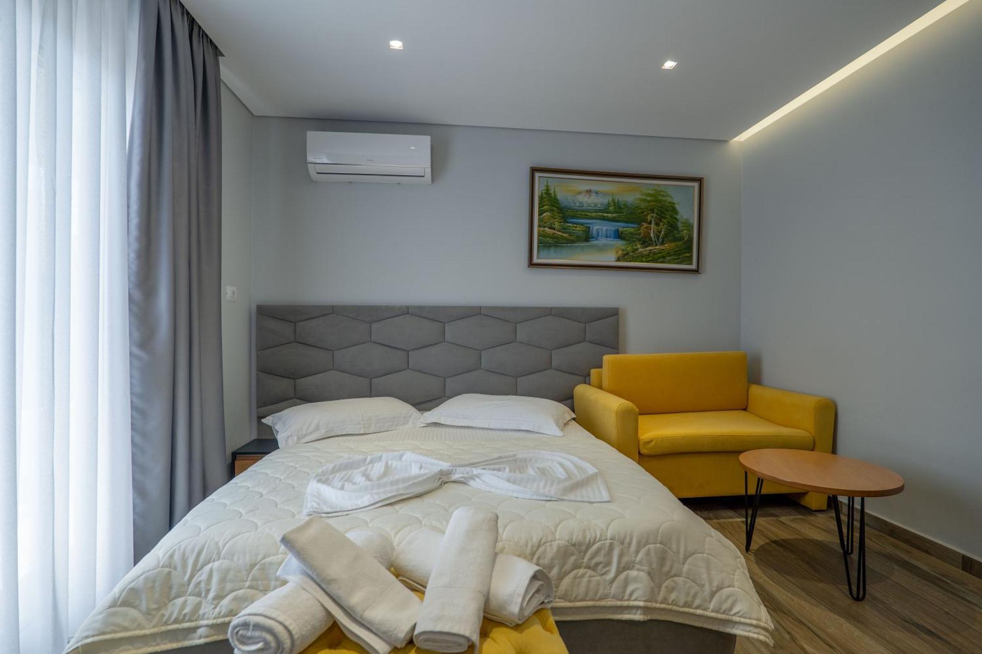 Sunkised Hotel ซารานเดอ ภายนอก รูปภาพ