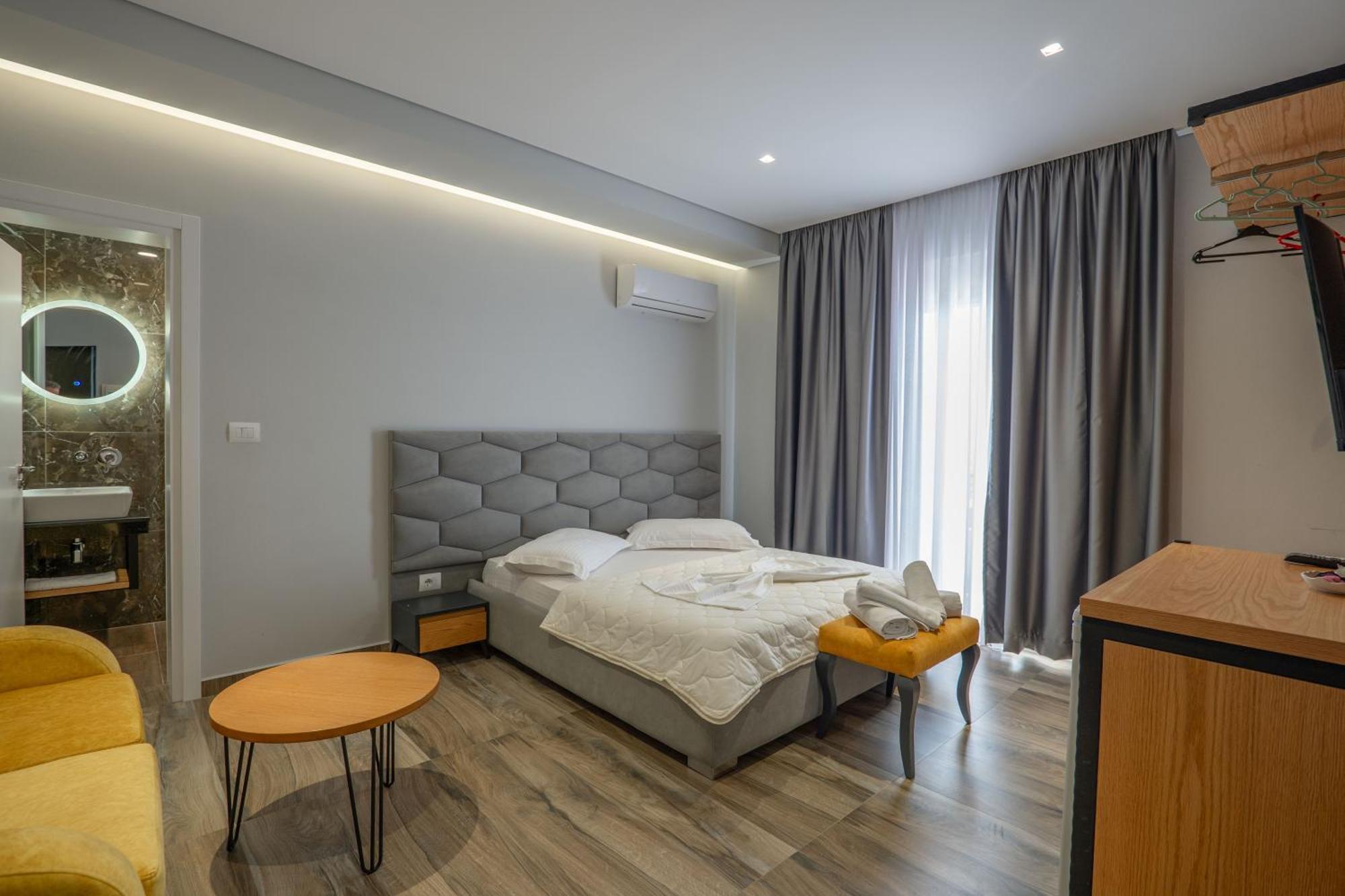 Sunkised Hotel ซารานเดอ ภายนอก รูปภาพ