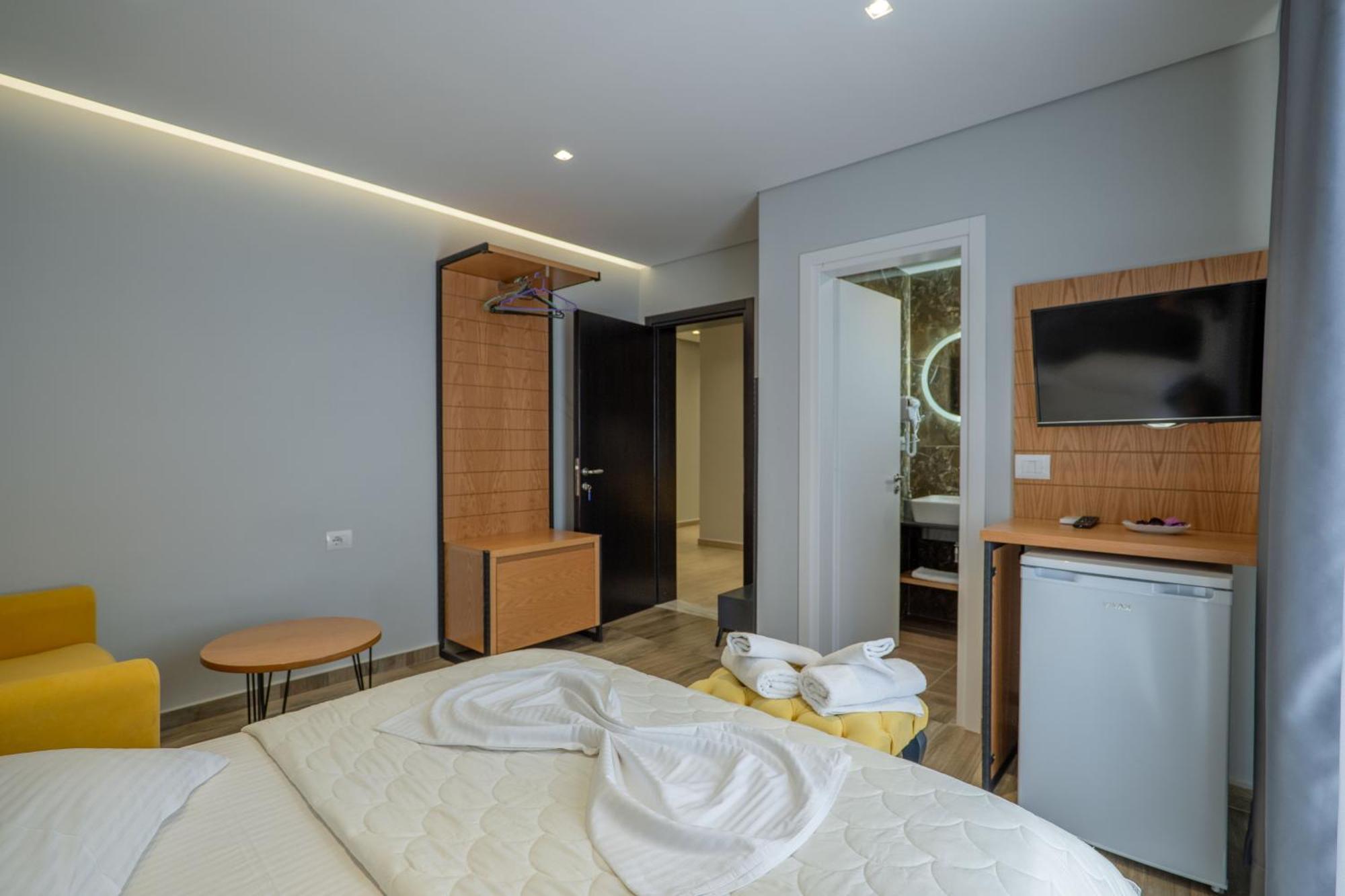 Sunkised Hotel ซารานเดอ ภายนอก รูปภาพ