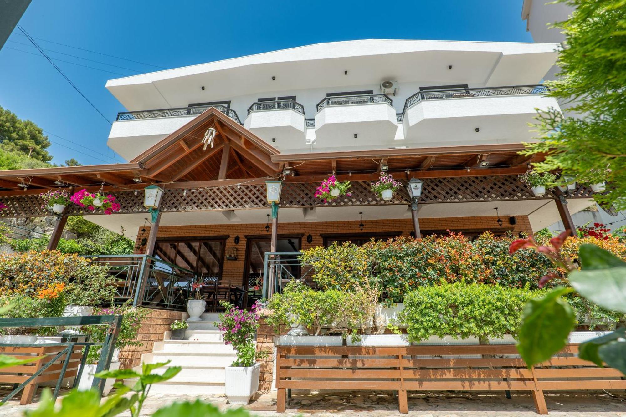 Sunkised Hotel ซารานเดอ ภายนอก รูปภาพ