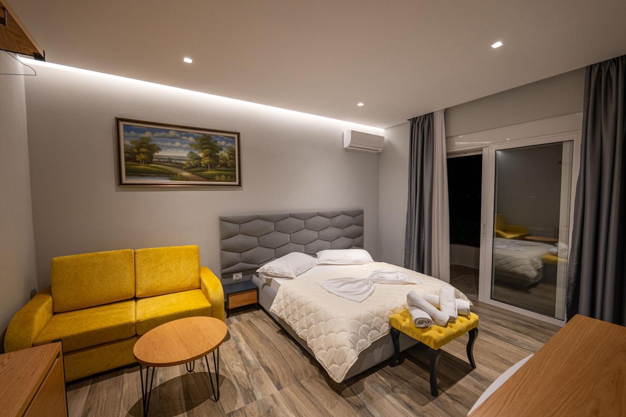 Sunkised Hotel ซารานเดอ ภายนอก รูปภาพ